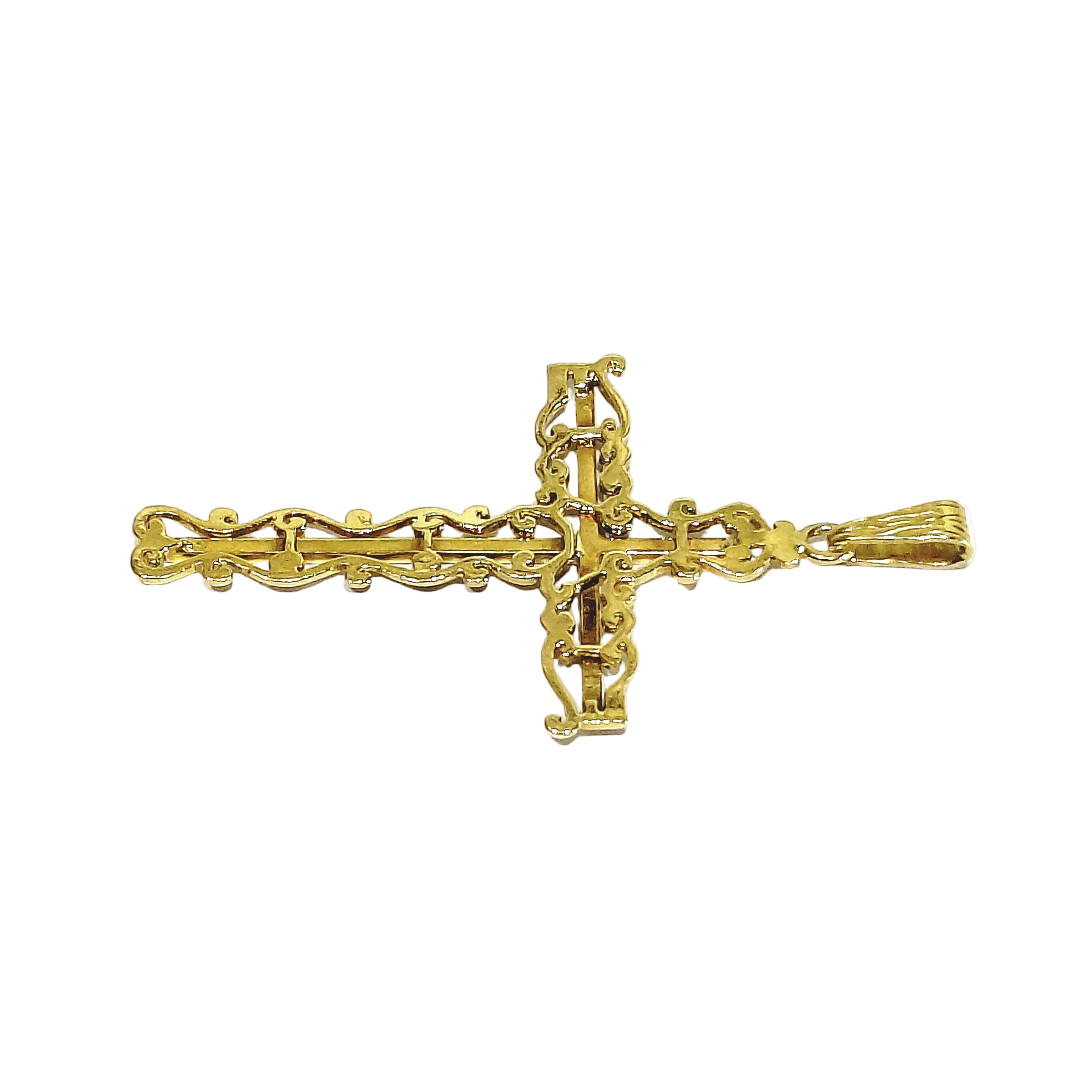 Yellow gold pendant