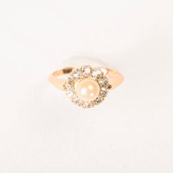 Marguerite Ring in Rose Gold, Pearl, and Diamonds