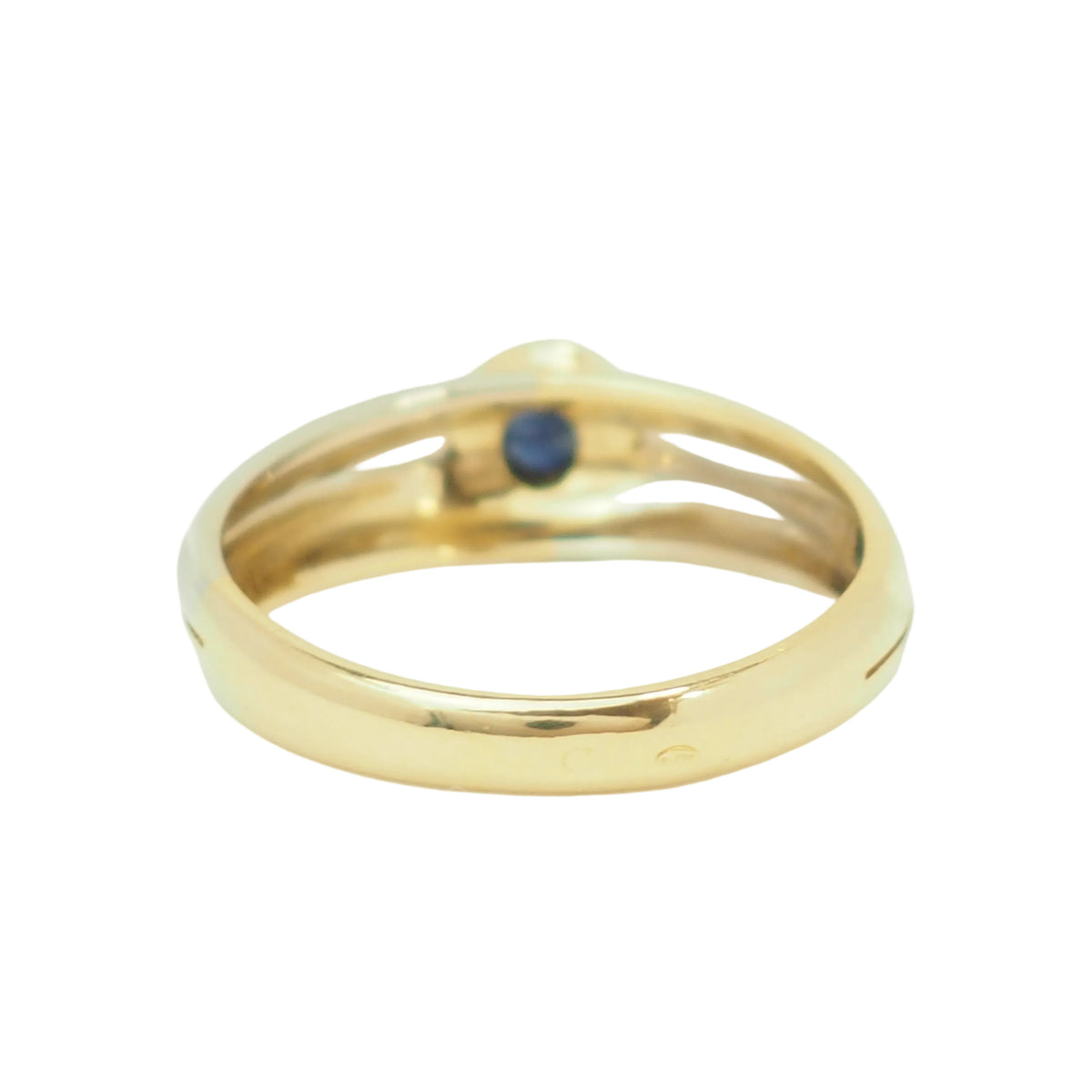 Solitaire Ring in White gold, Yellow gold, and Sapphire