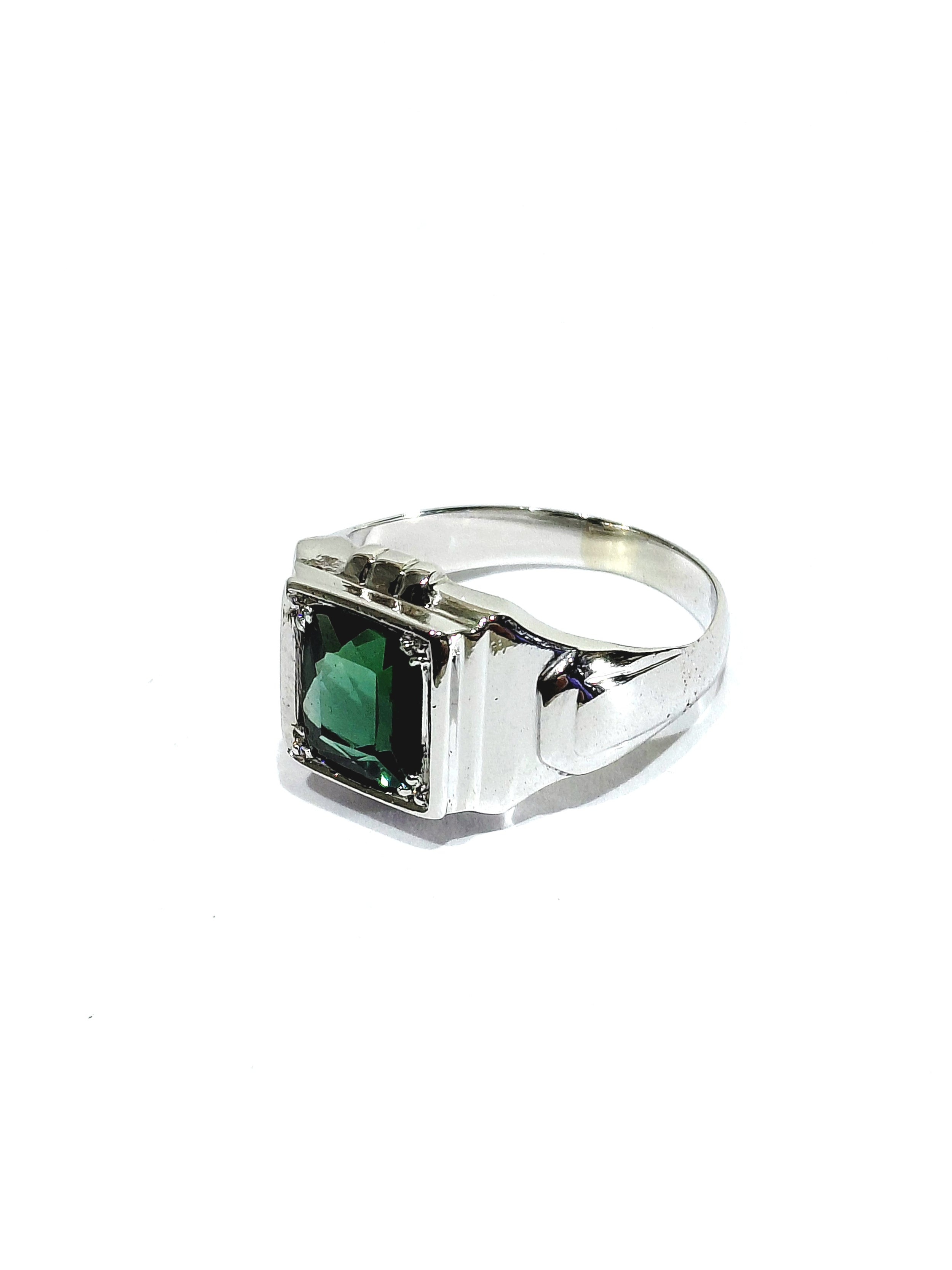 Art Deco Ring in White Gold and Green Tourmaline