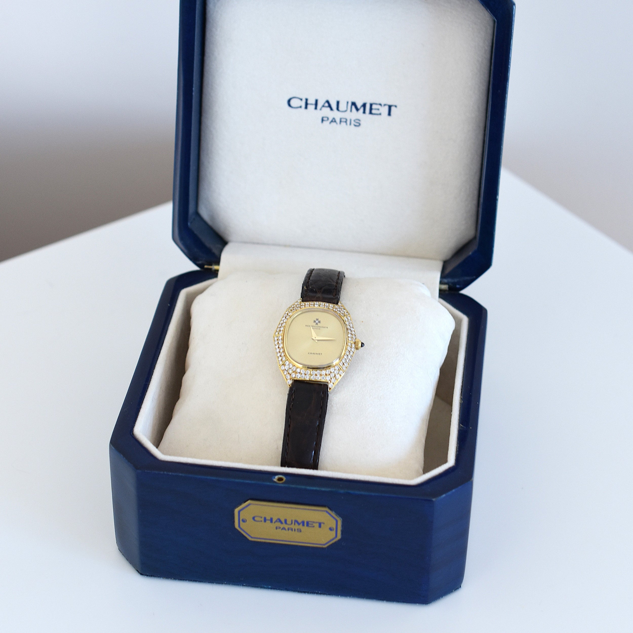 VACHERON CONSTANTIN Watch for CHAUMET in yellow gold, leather, and Diamonds