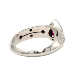 Bague Solitaire en or blanc, rubis et diamants