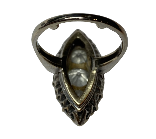 18K WHITE GOLD MARQUISE RING (Size 48)