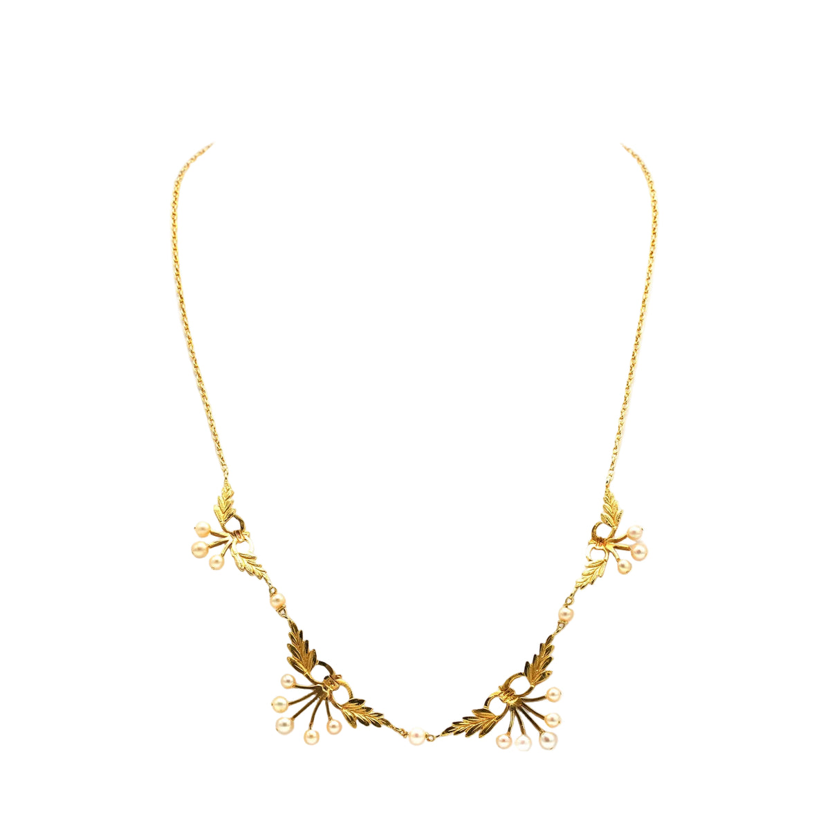 Drapery Necklace in Yellow Gold and Pearls