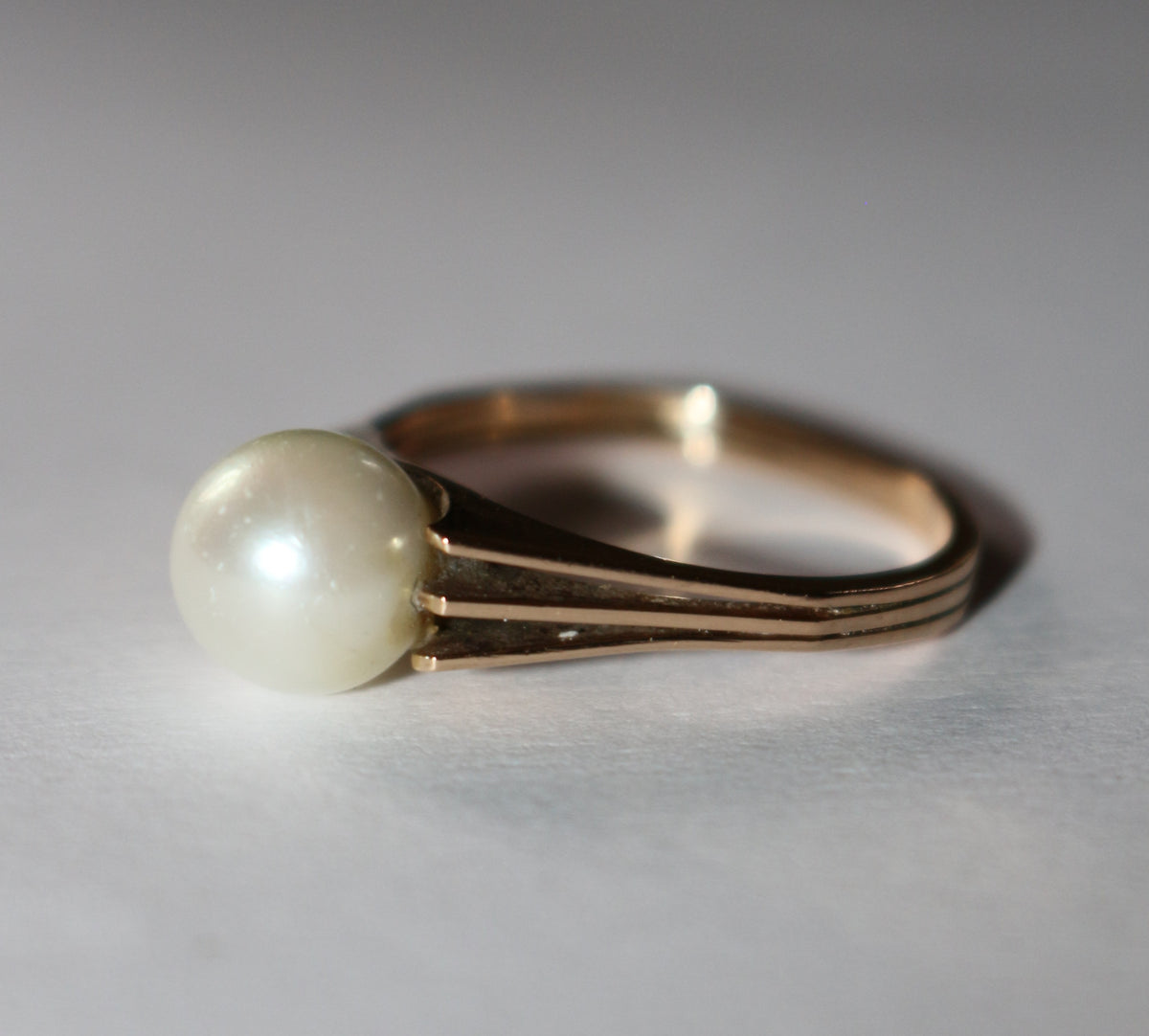 Yellow Gold Ring with a Cultured Pearl