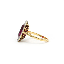 Bague Entourage en or jaune, or blanc, rubis et diamants