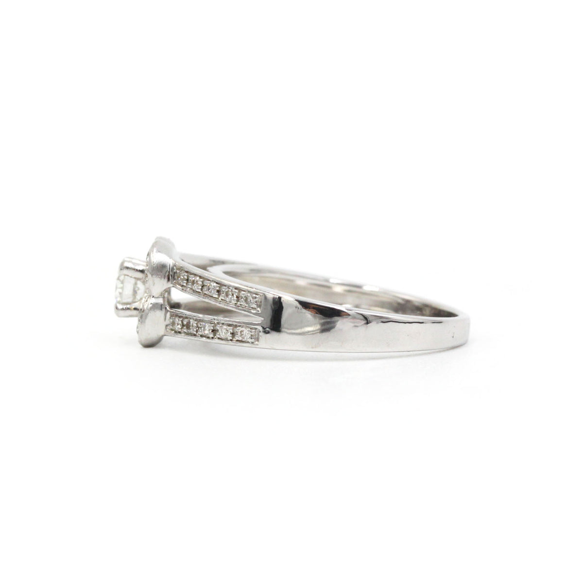 MAUBOUSSIN "Chance of Love No. 2" Solitaire Ring in White Gold and Diamonds