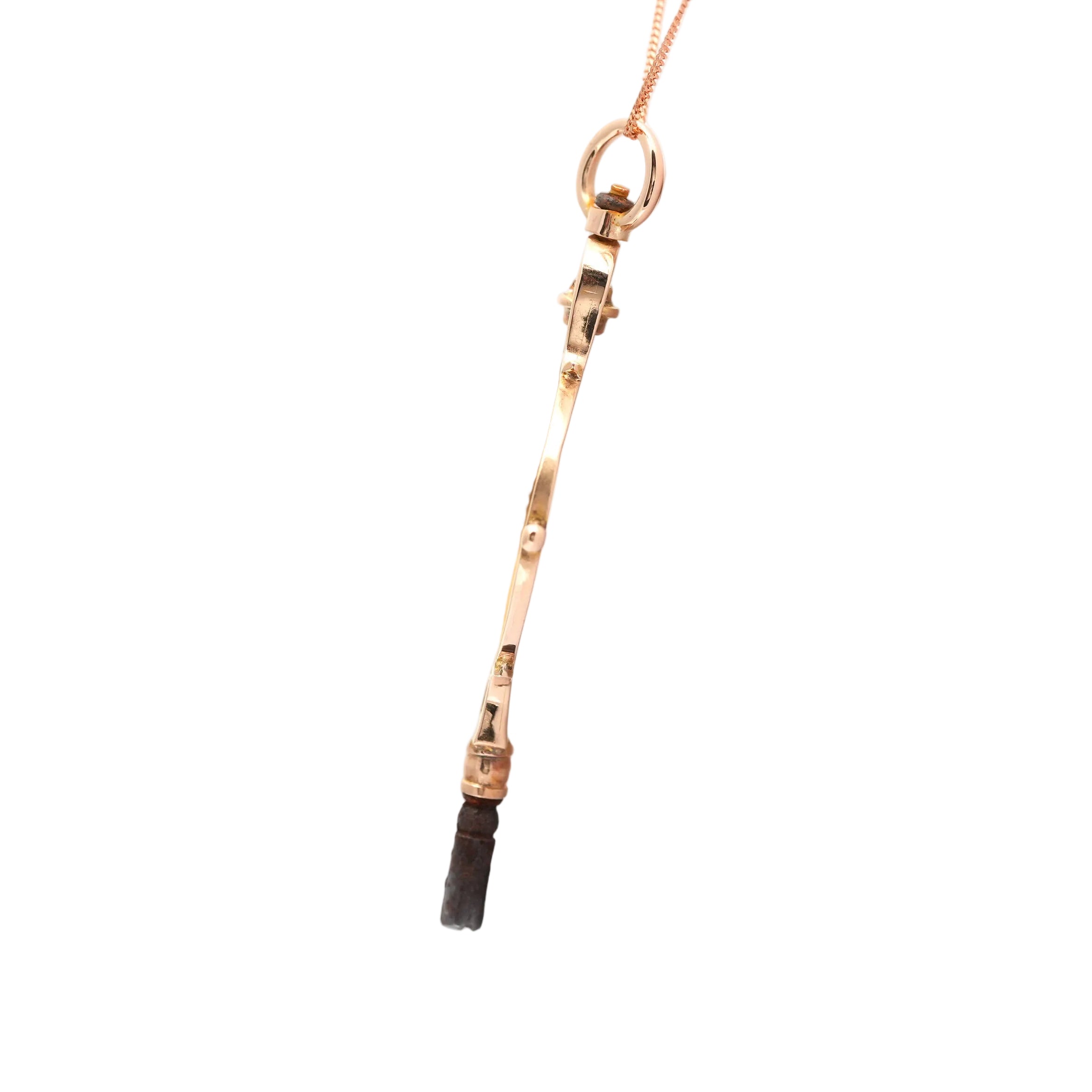 Yellow gold pendant