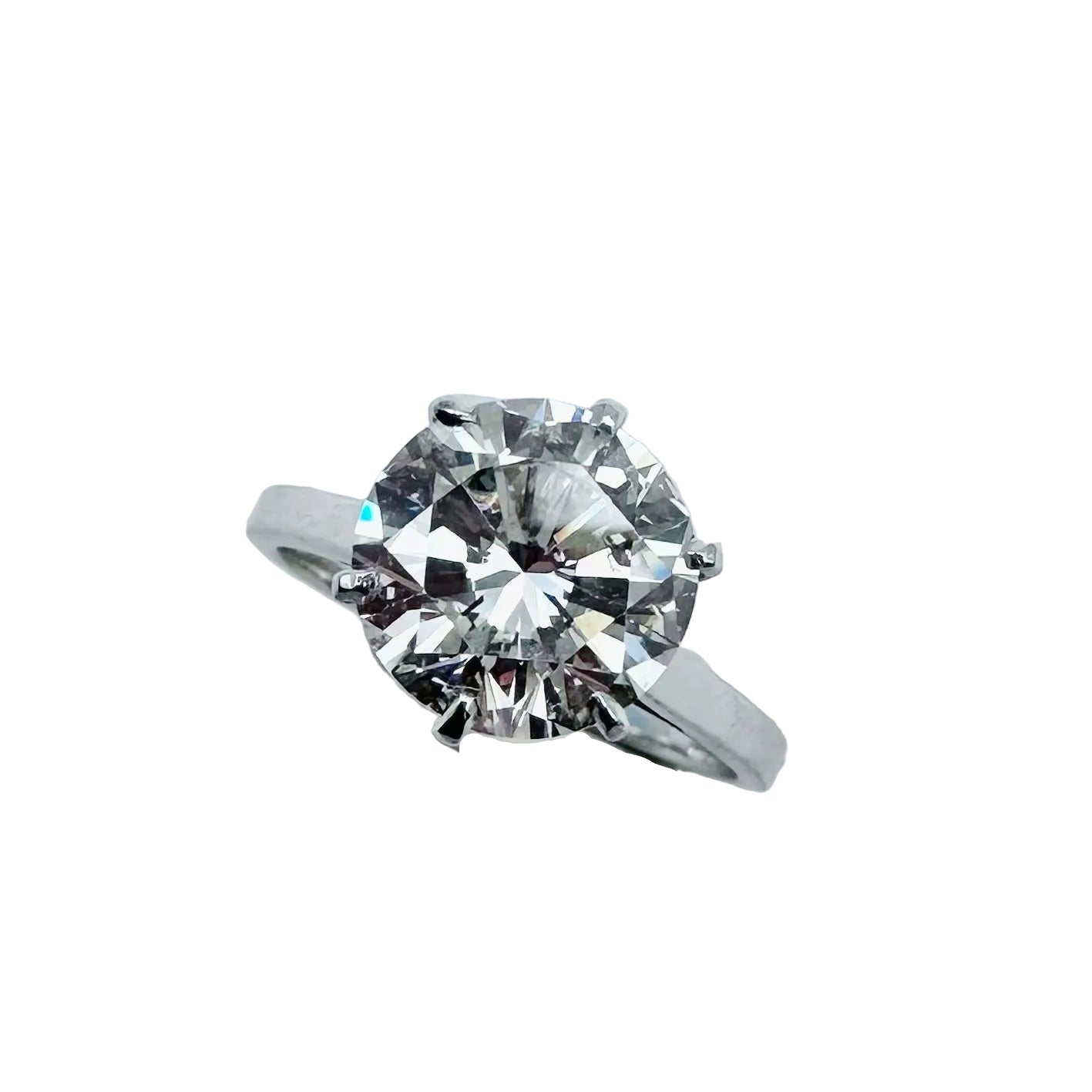 White gold, Platinum and Diamond Solitaire Ring