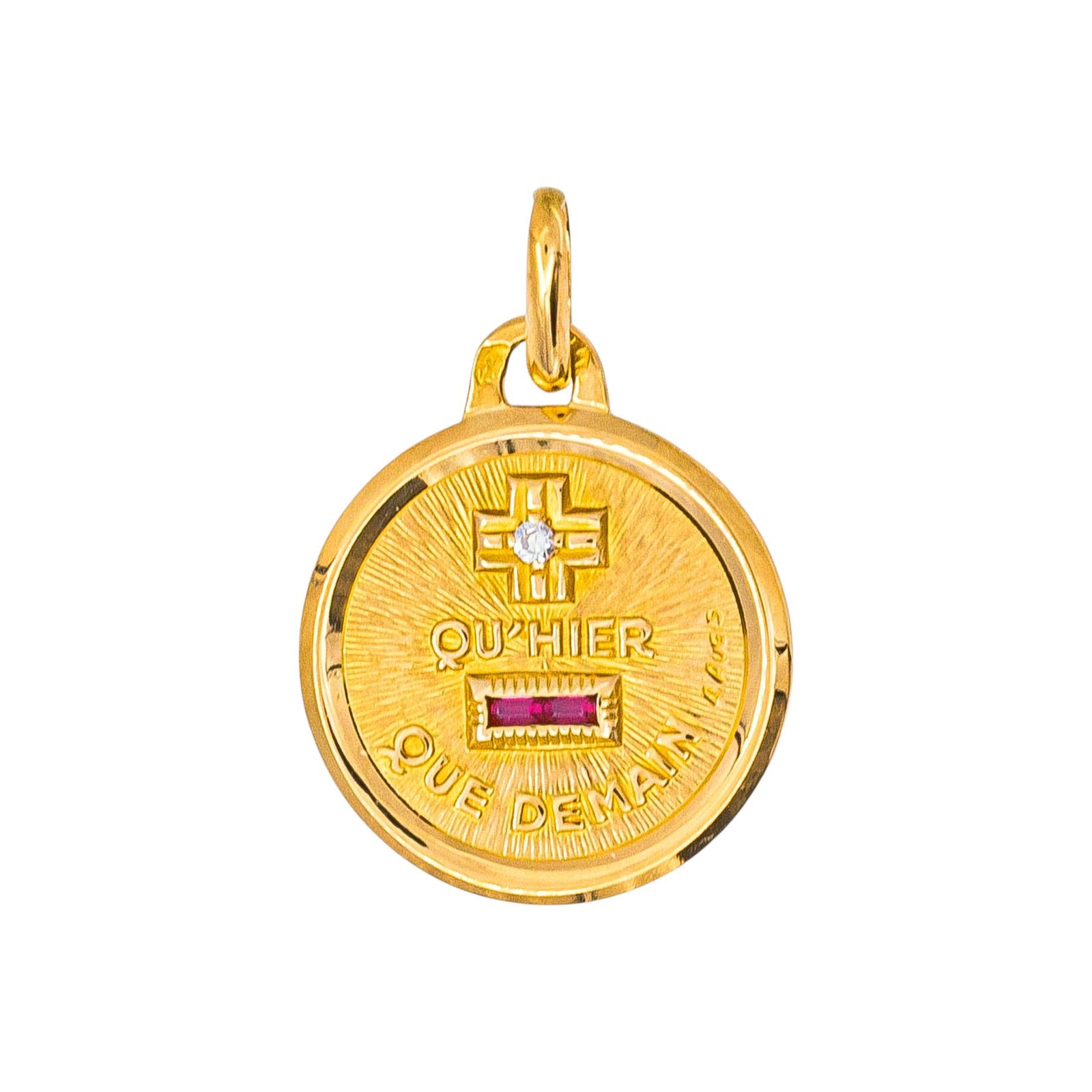 Augis Pendentif  Médaille Plus hier moins que demain  Or jaune Rubis