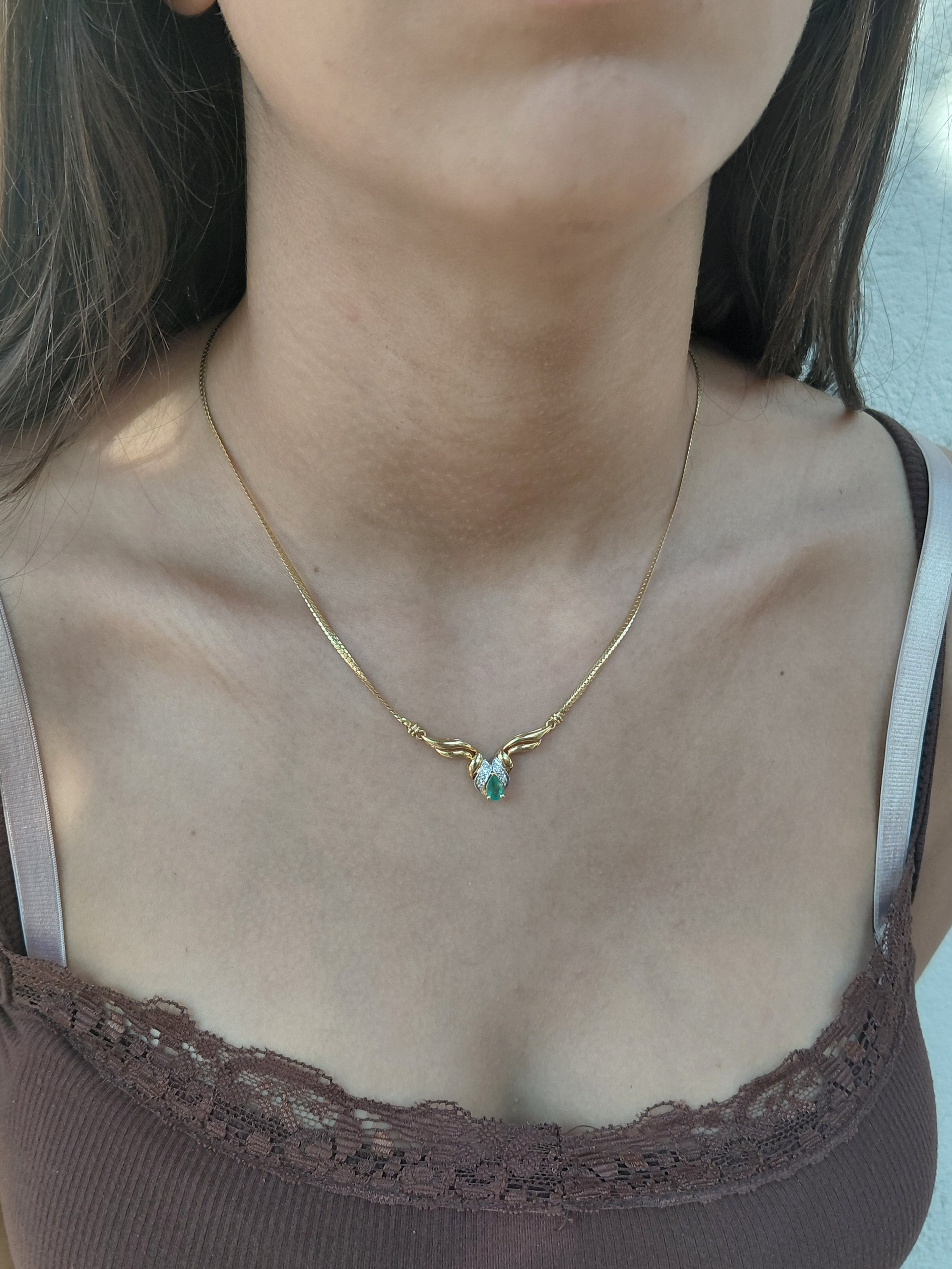 Yellow gold, Emerald, and Diamonds Necklace