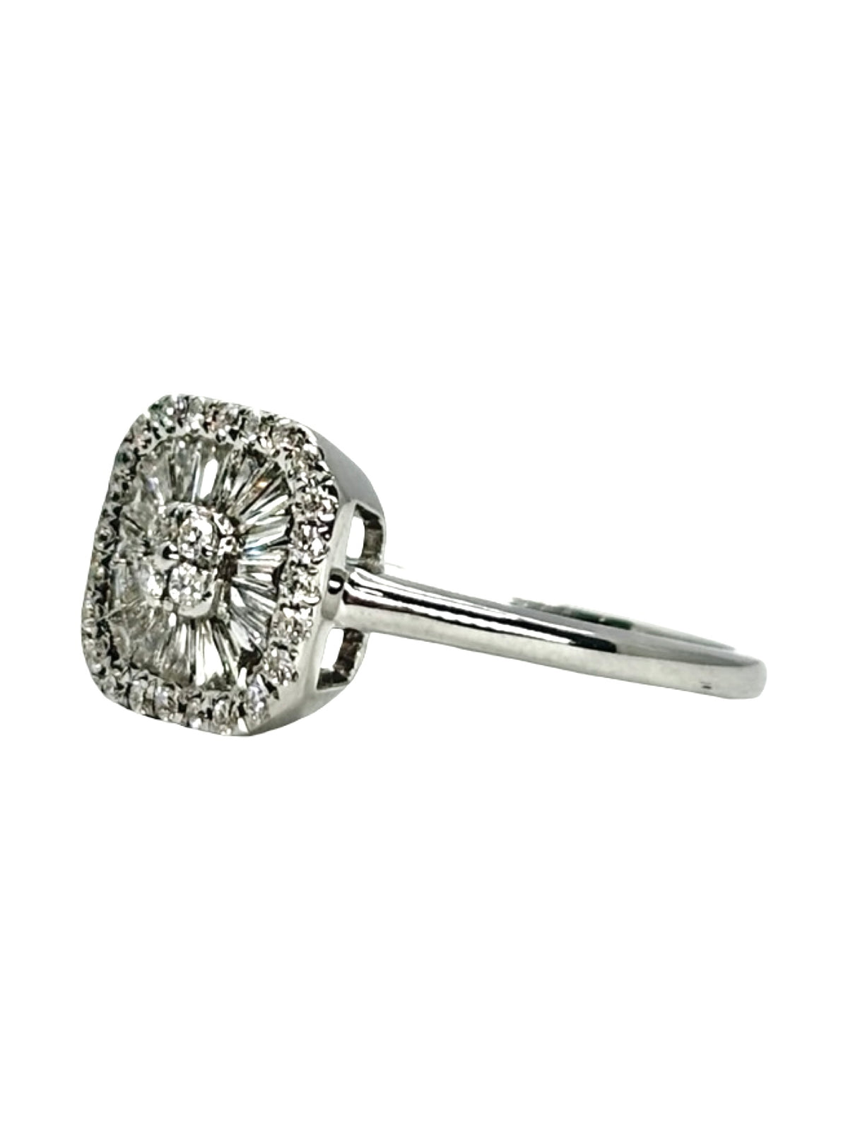 White Gold Solitaire Ring with Diamonds