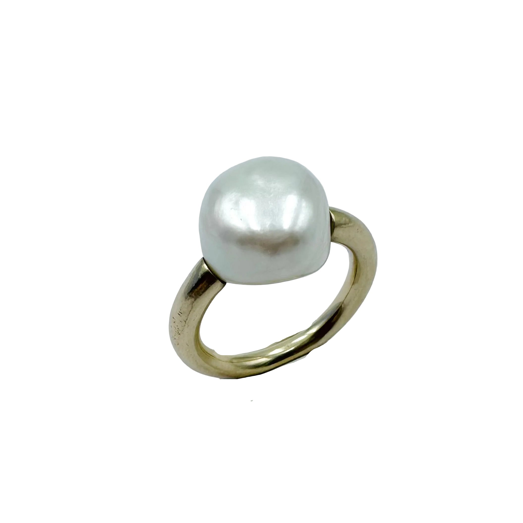 Yellow Gold Solitaire Ring with Pearl