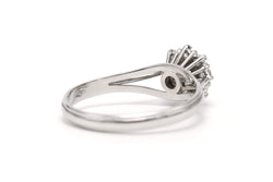Marguerite Ring in White Gold and Diamonds