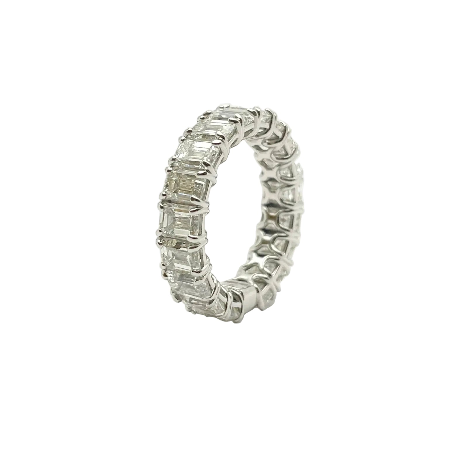 "Eterné" Wedding Band in White Gold and Diamonds