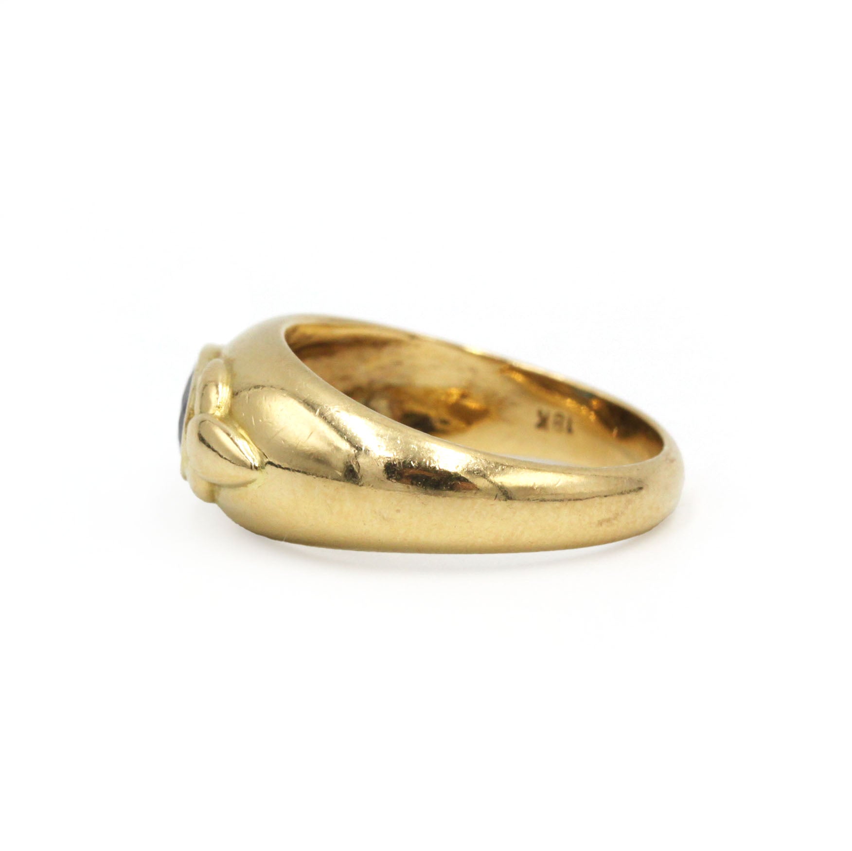 Yellow gold bangle ring with diamonds and sapphires