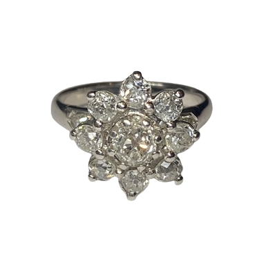 Marguerite Ring in Platinum and Diamonds