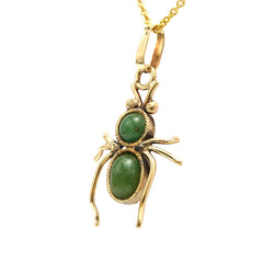 Yellow gold and aventurine pendant