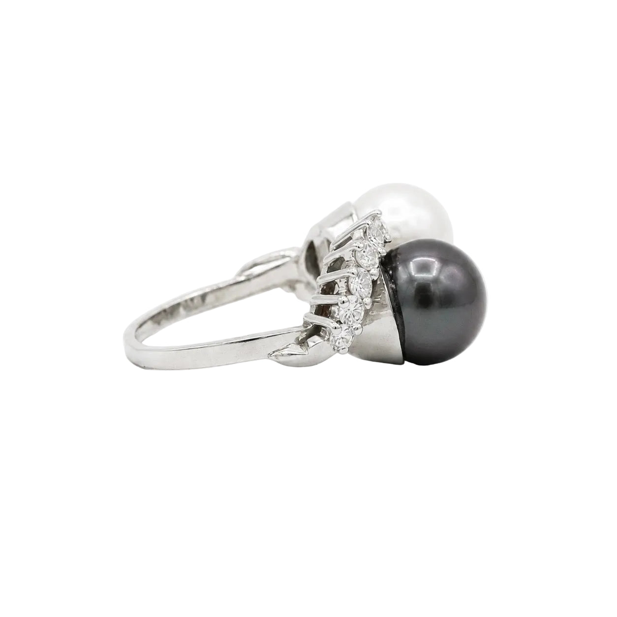 "Toi & Moi" Ring in White Gold, Pearls, and Diamonds