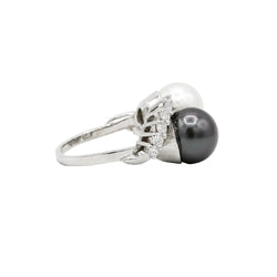 "Toi & Moi" Ring in White Gold, Pearls, and Diamonds