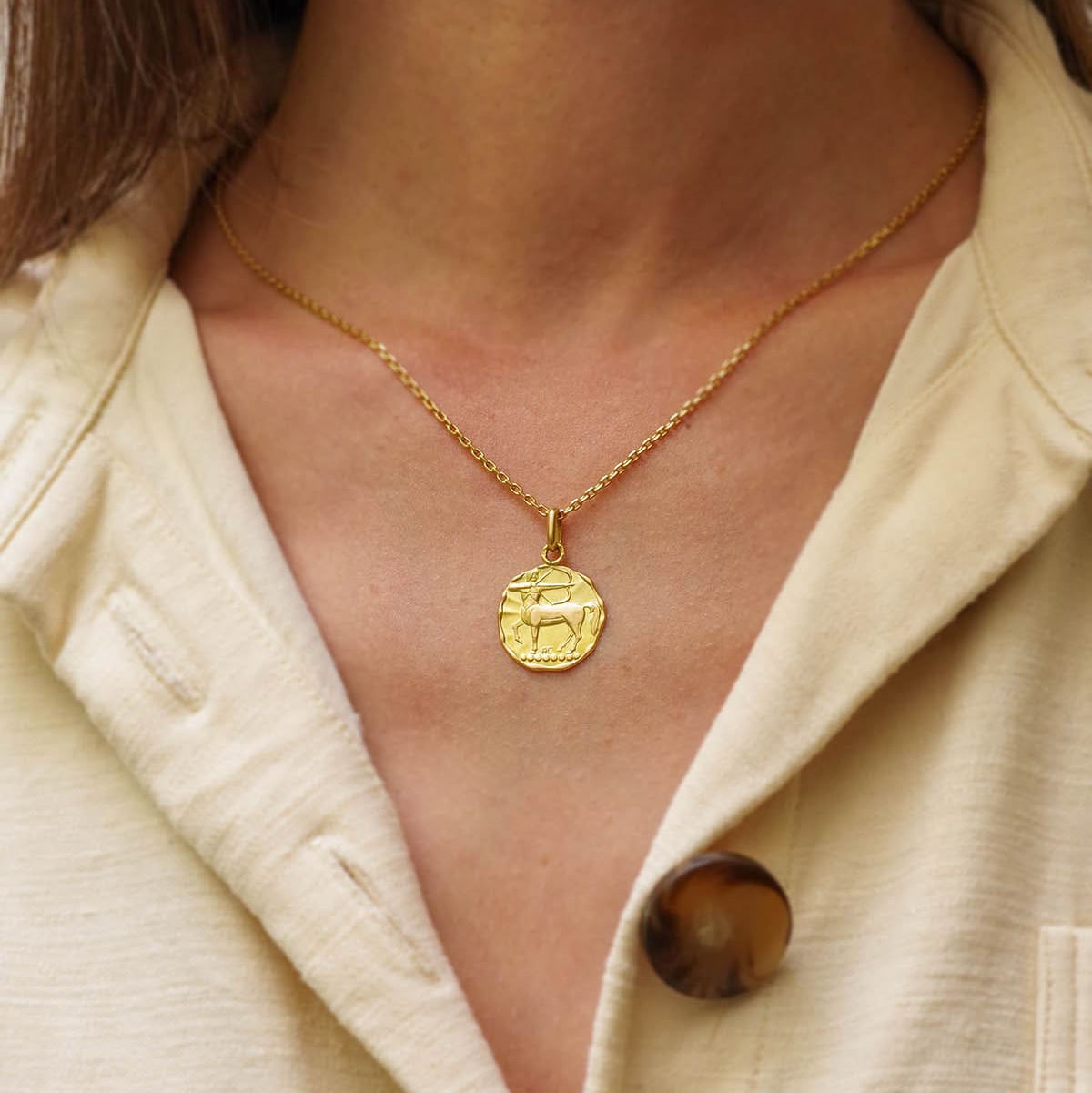 Médaille AUGIS astrologique sagittaire en or jaune