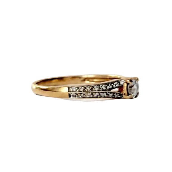 Yellow Gold Solitaire Ring with Diamonds