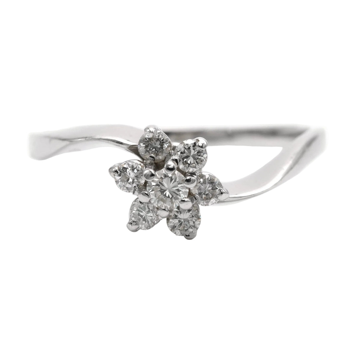 Marguerite Ring in White Gold and Diamonds