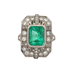 "Entourage" Ring in White Gold, Emerald, and Diamonds