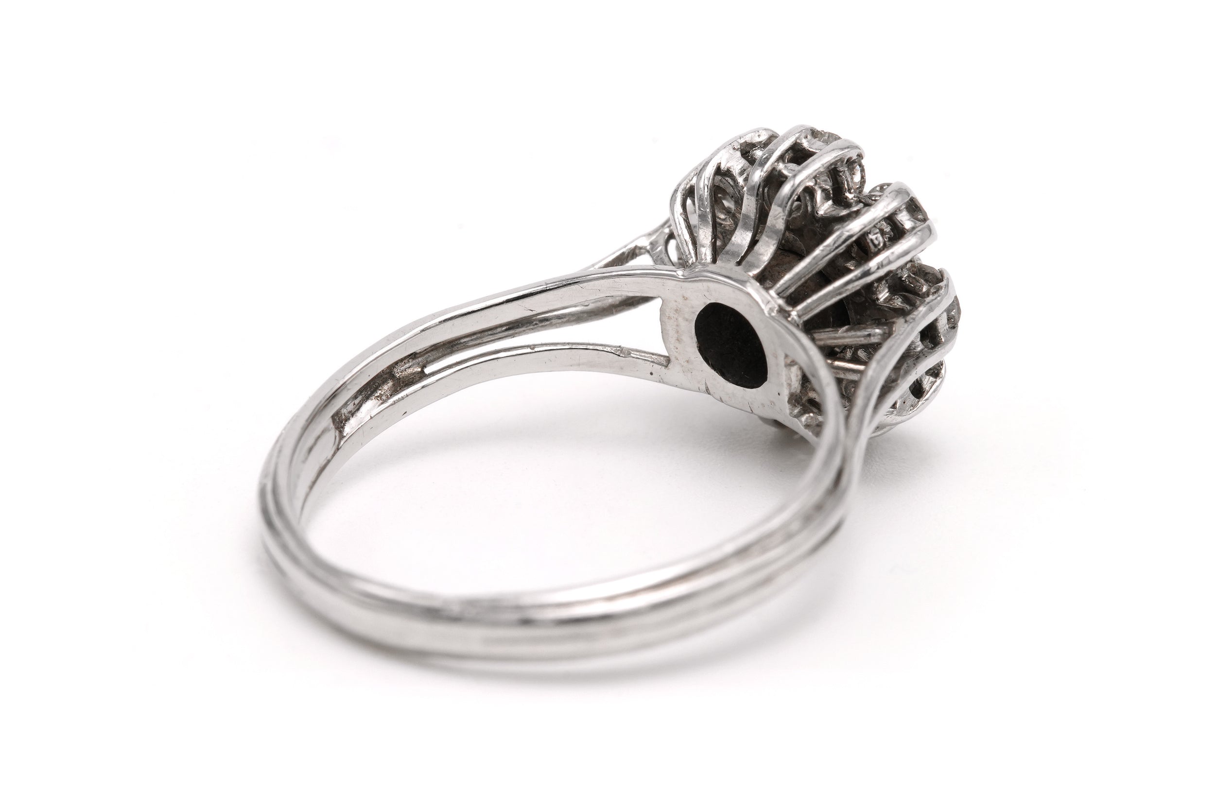 Bague Marguerite en or blanc et diamants