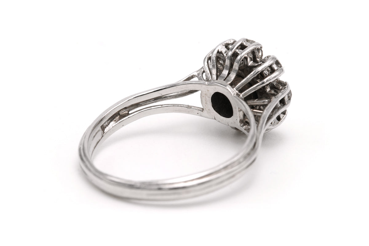 Marguerite Ring in White Gold and Diamonds