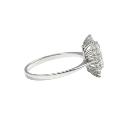 Marquise Ring in White Gold and Diamonds