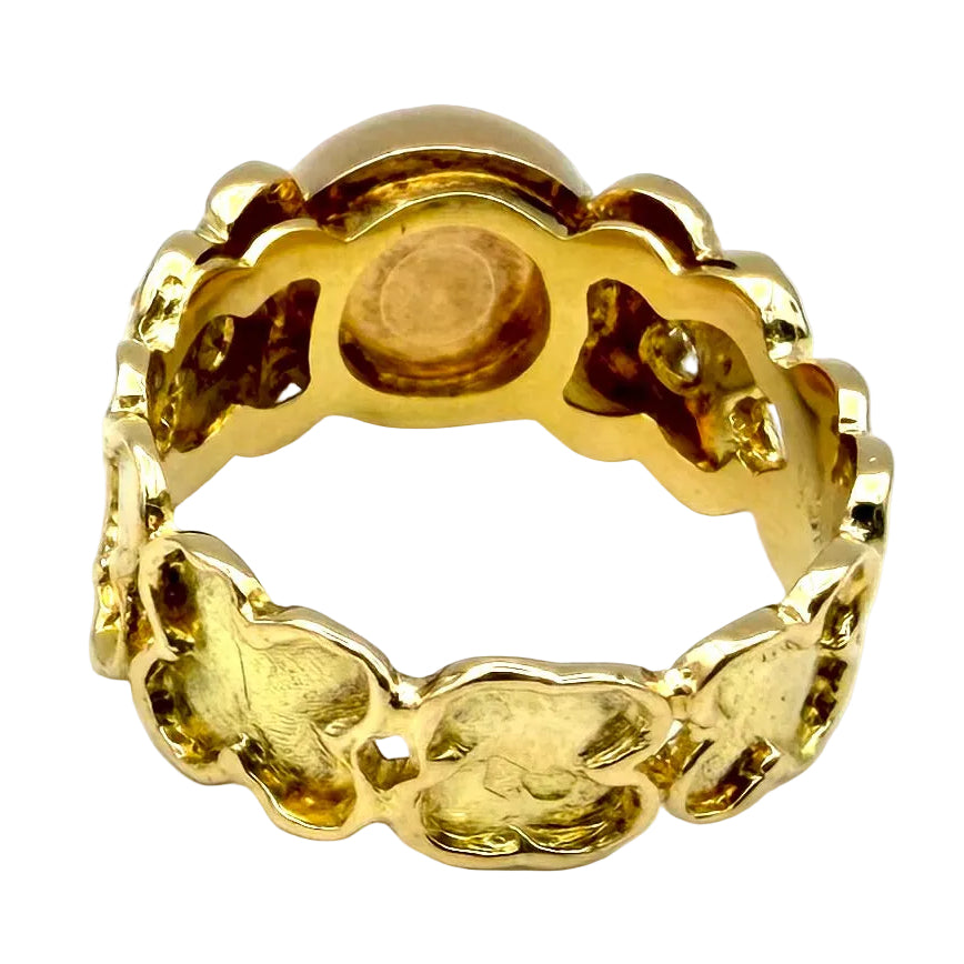VAN CLEEF & ARPELS. Vintage ring in 18K yellow gold, Onyx, and Diamonds