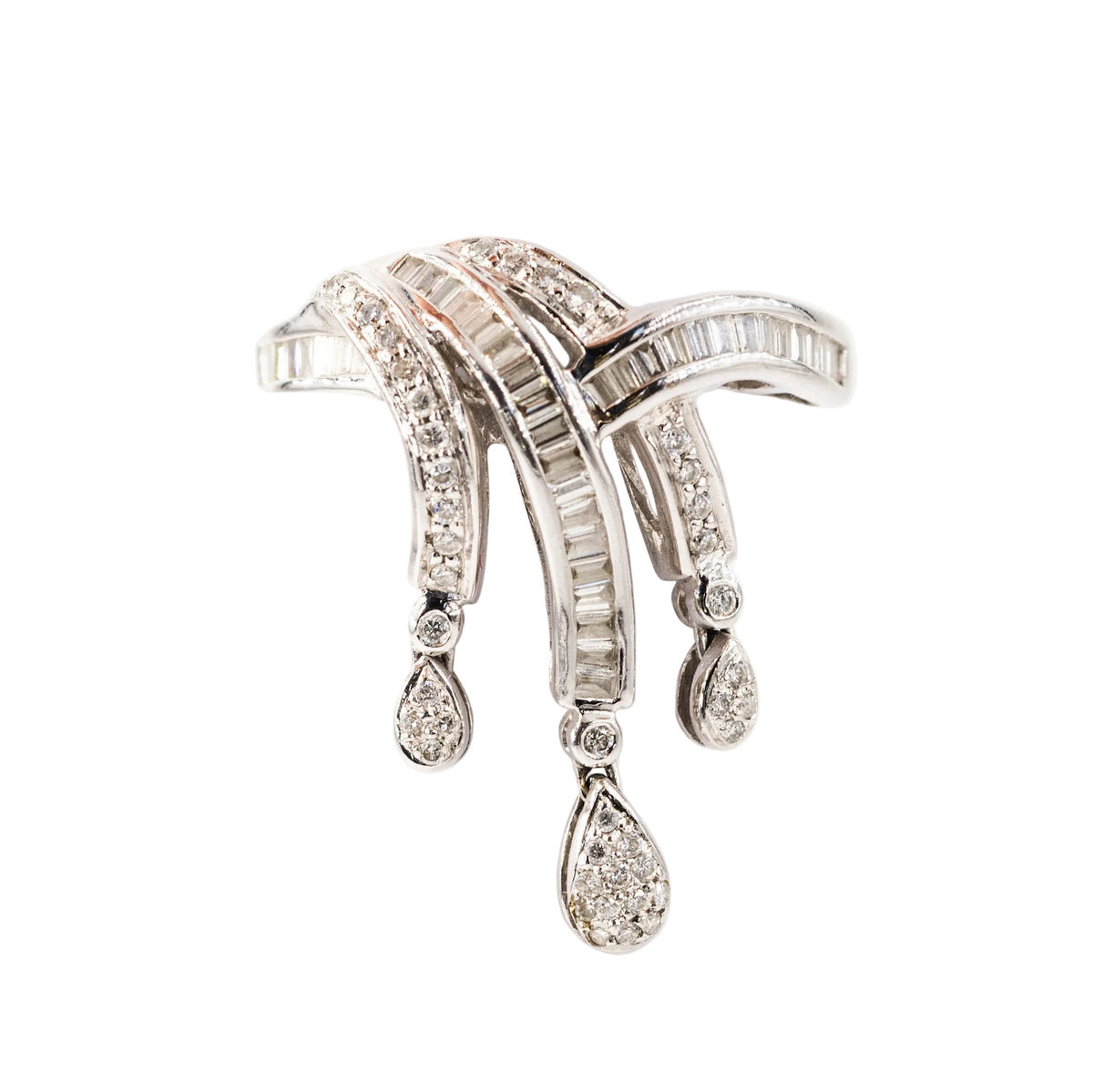 "Rubans" Ring in White Gold and Diamonds