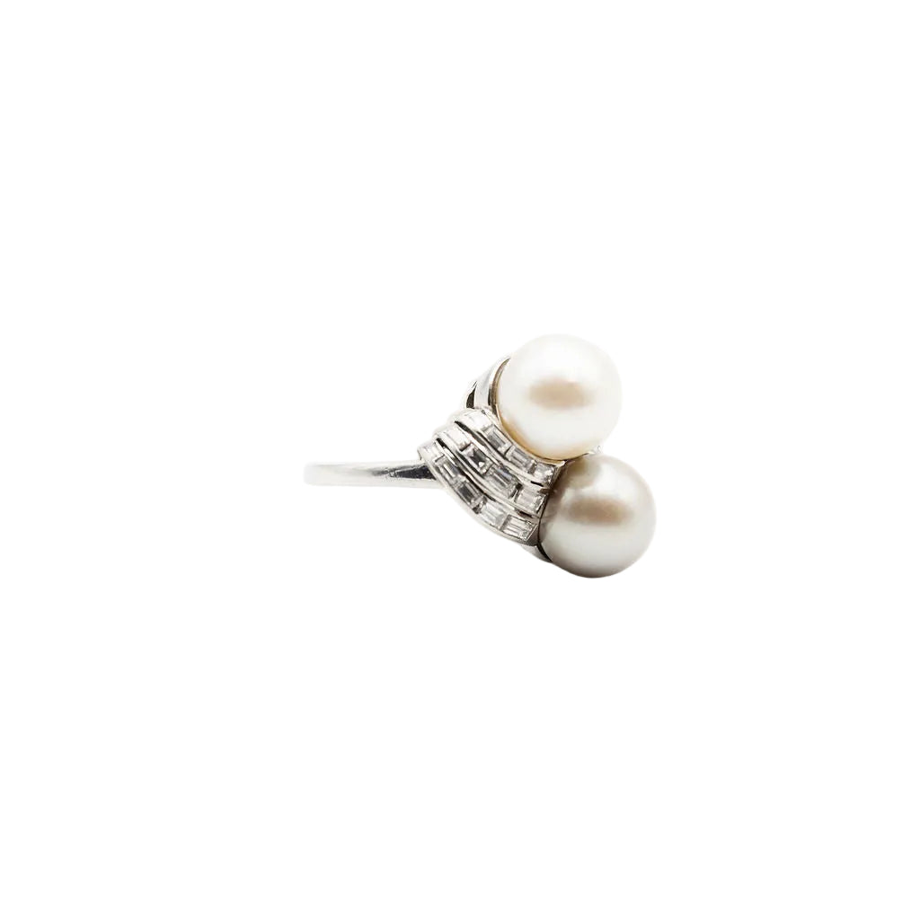 Ring "You and Me" in paltinium, two pearls surrounded by diamonds
