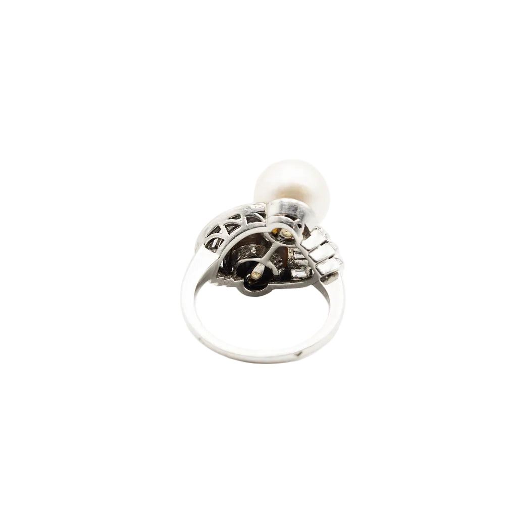 Ring "You and Me" in paltinium, two pearls surrounded by diamonds