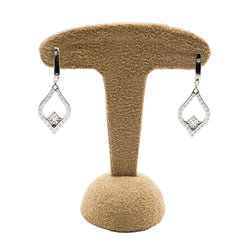 Earrings in white gold and diamonds.