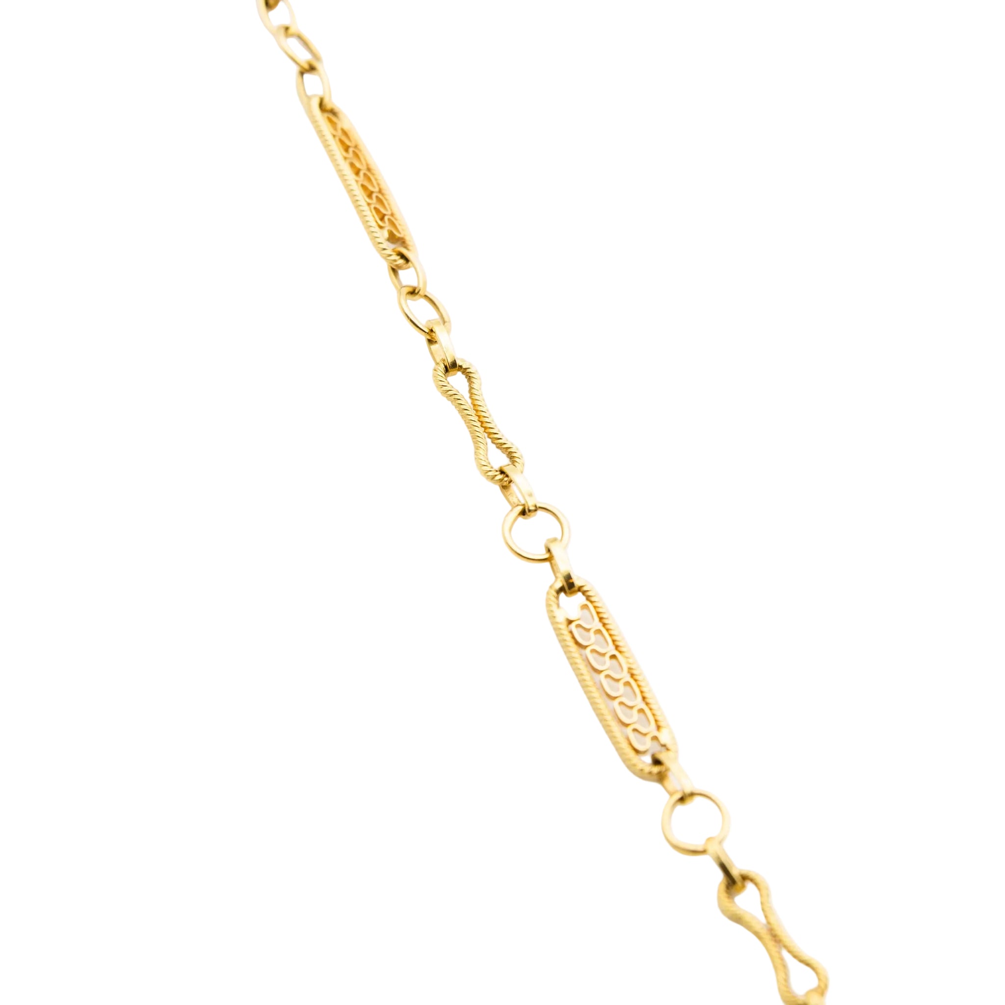 Necklace Long necklace in yellow gold filigree mesh