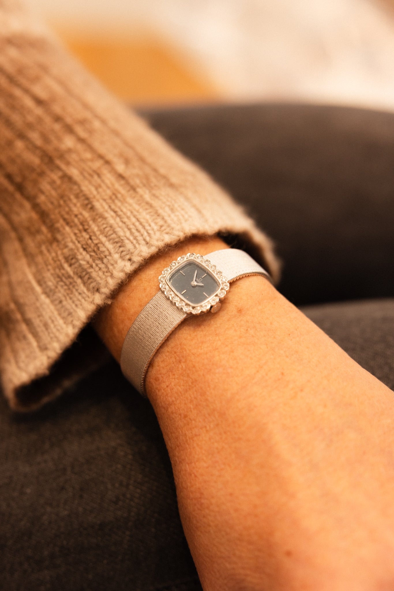 Montre OMEGA Vintage or blanc et diamants