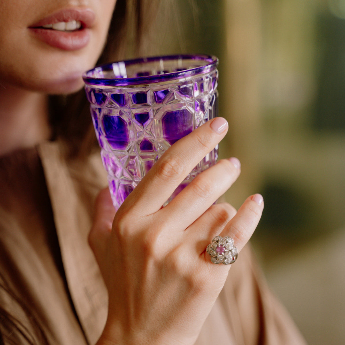 Fleur ring in white gold, pink sapphire and diamonds