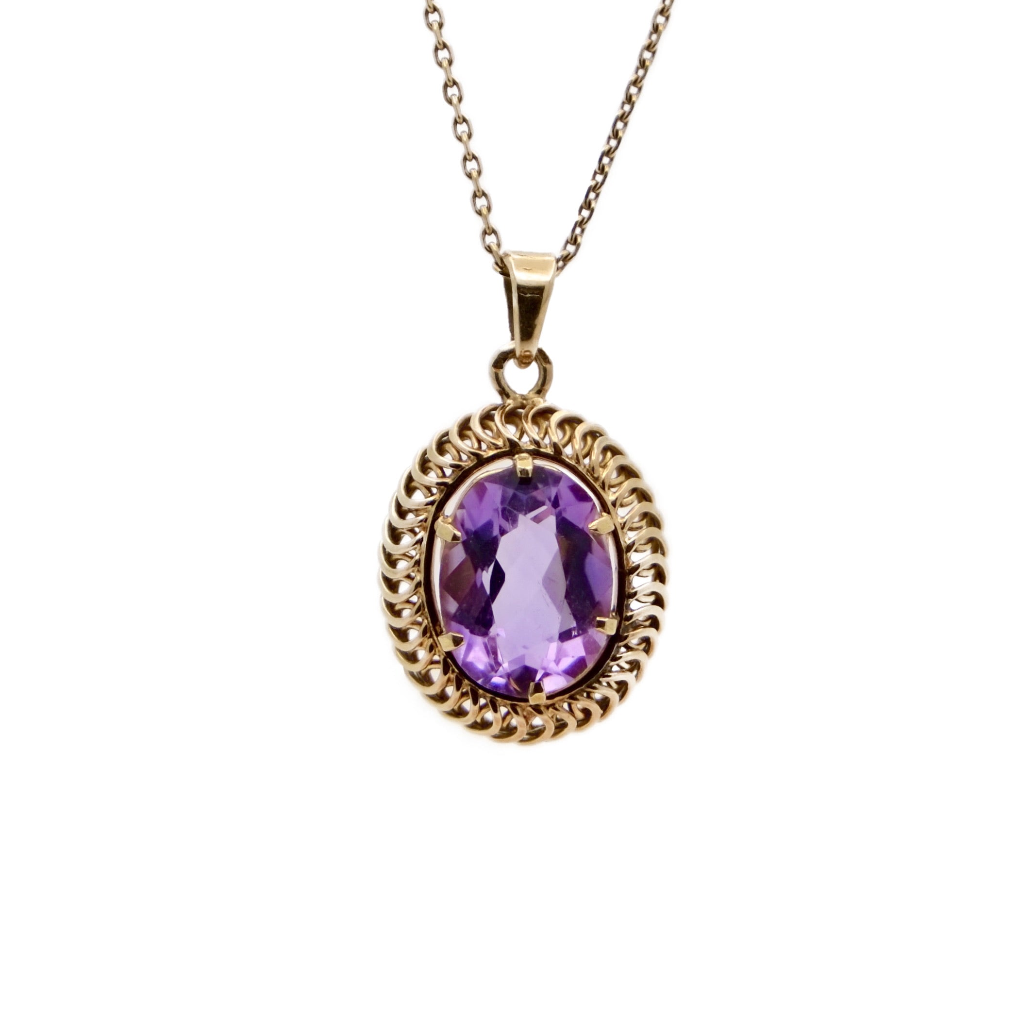 Oval amethyst pendant