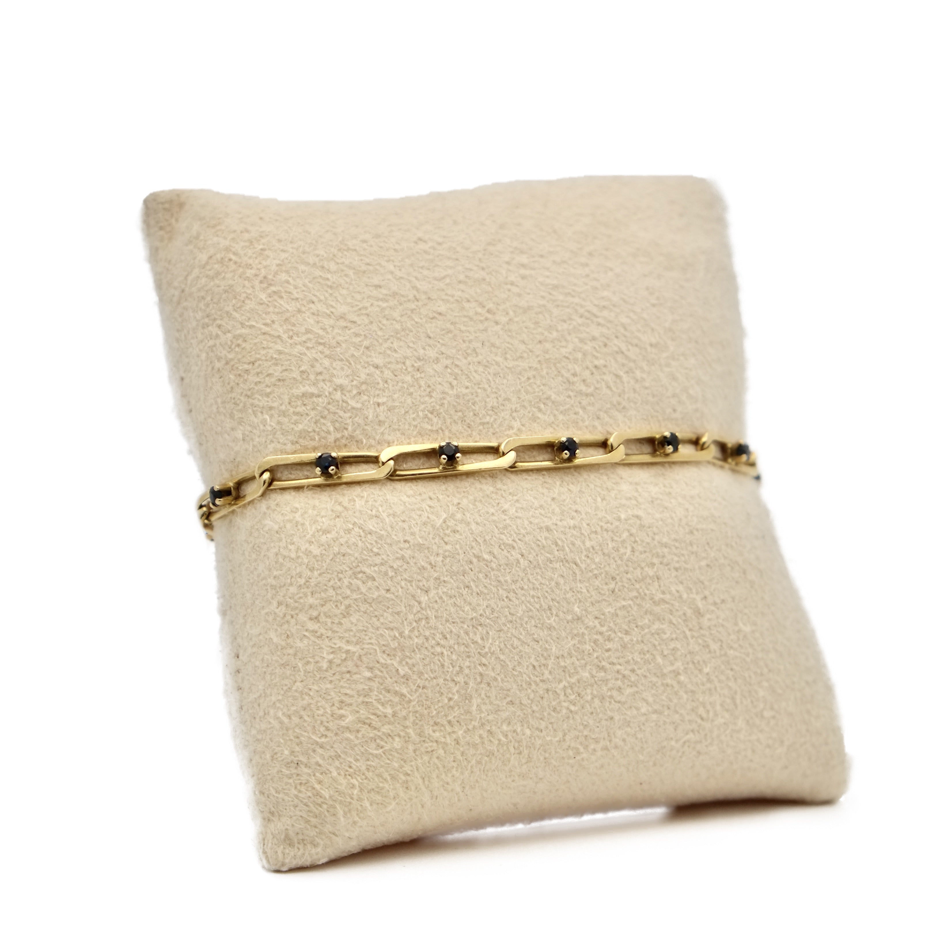 Bracelet mesh and sapphires