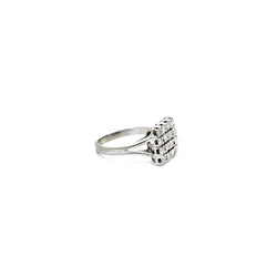Ring square paving diamonds