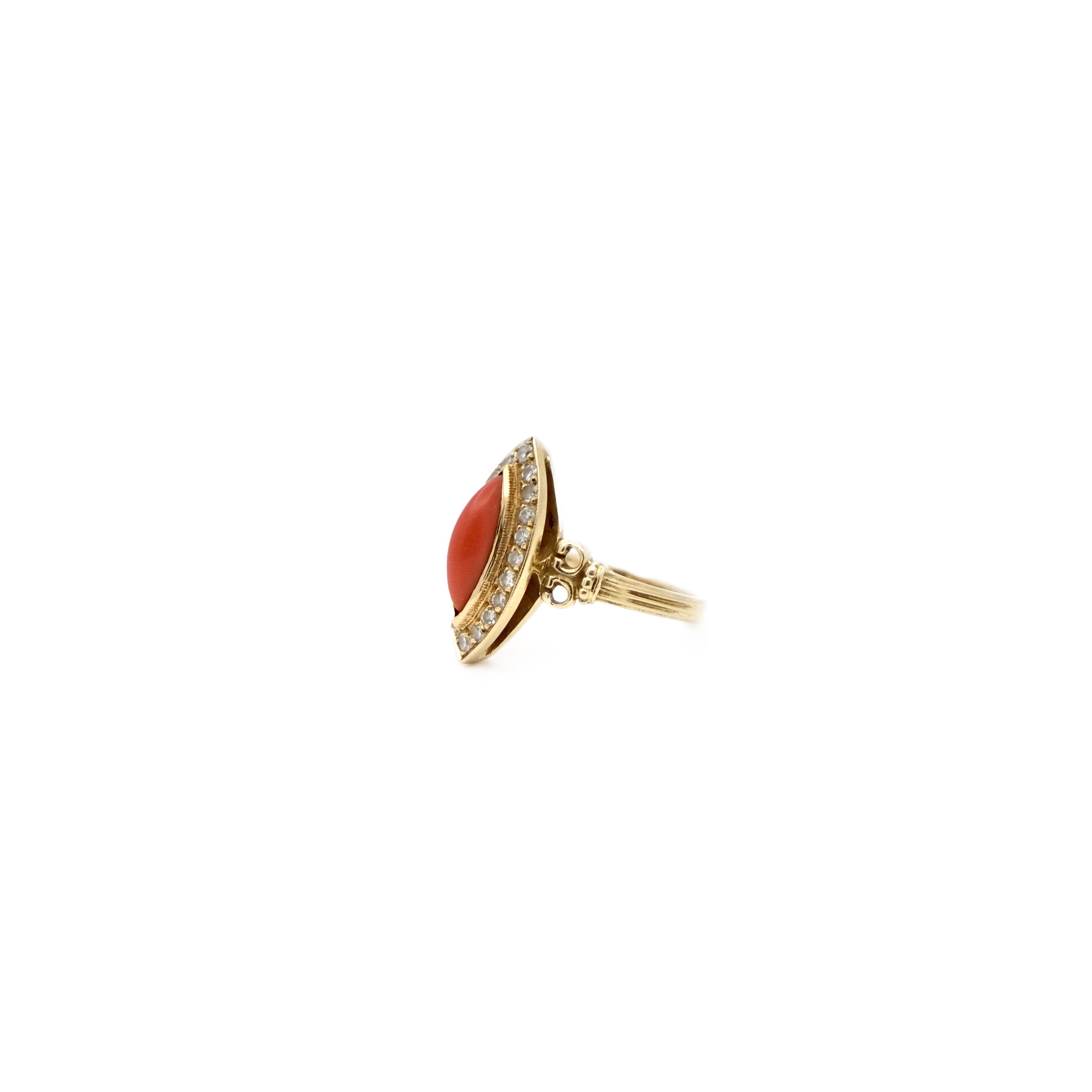 Ring coral marquise