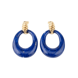 Boucles d'oreilles VAN CLEEF & ARPELS en or jaune, lapis lazuli, corail et onyx
