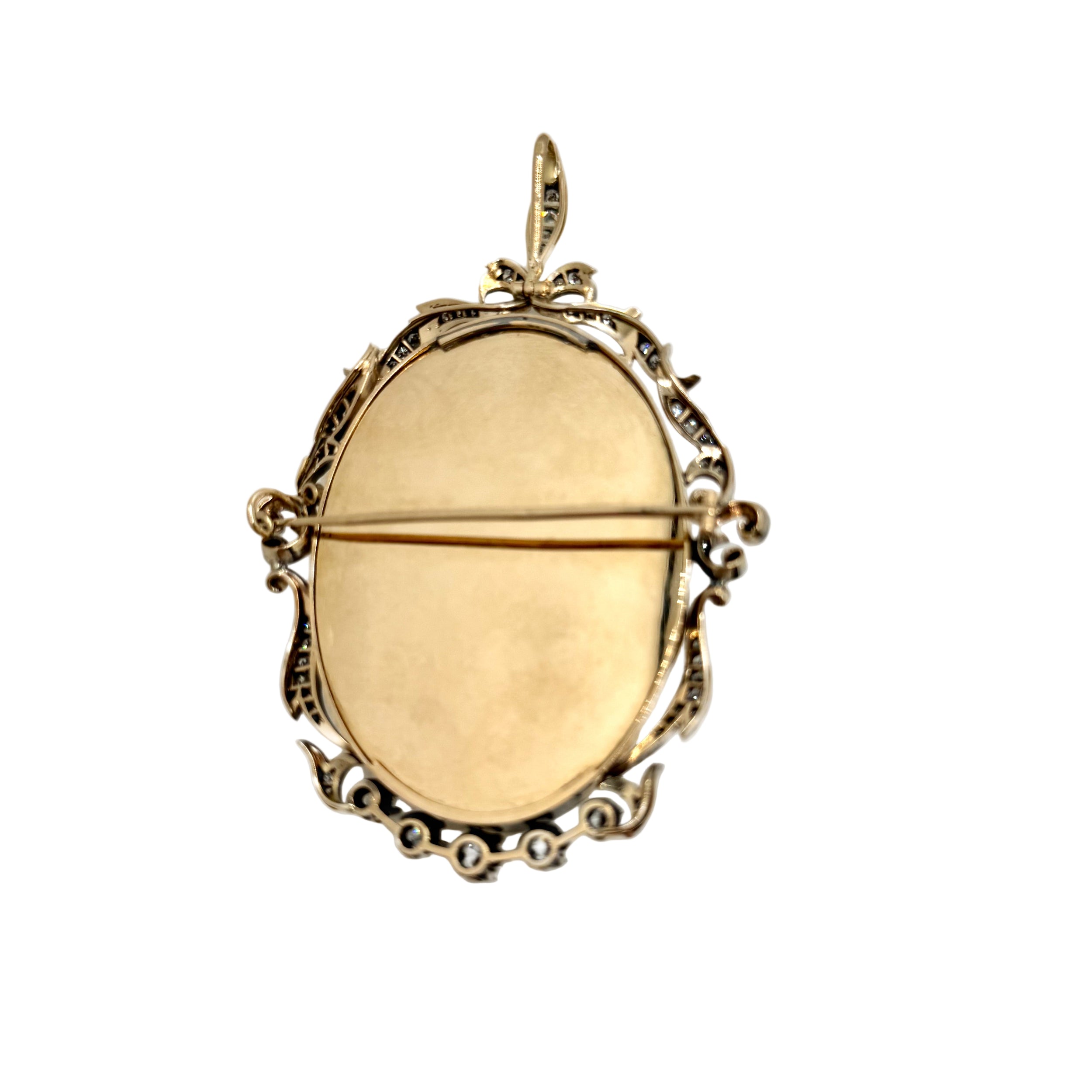 Broche camée ancienne