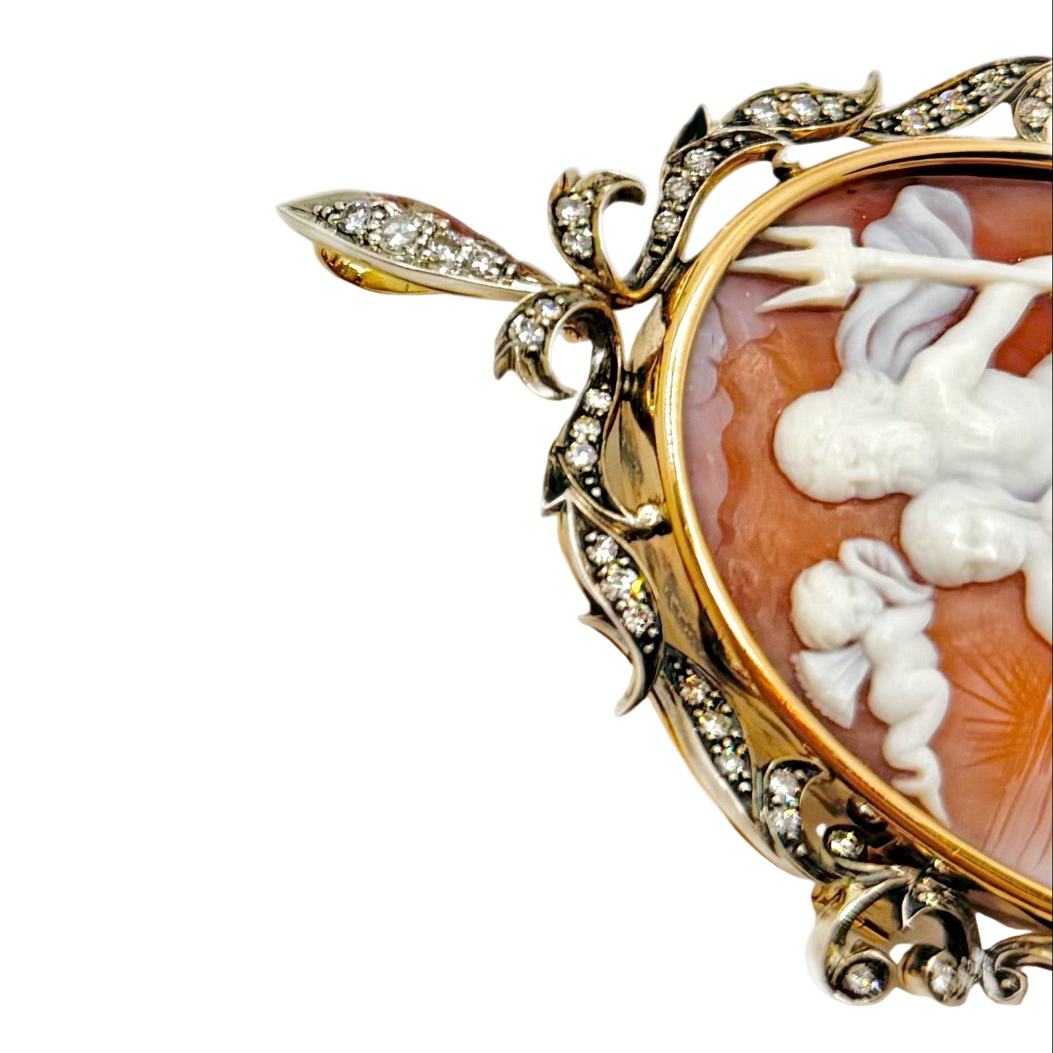 Broche camée ancienne