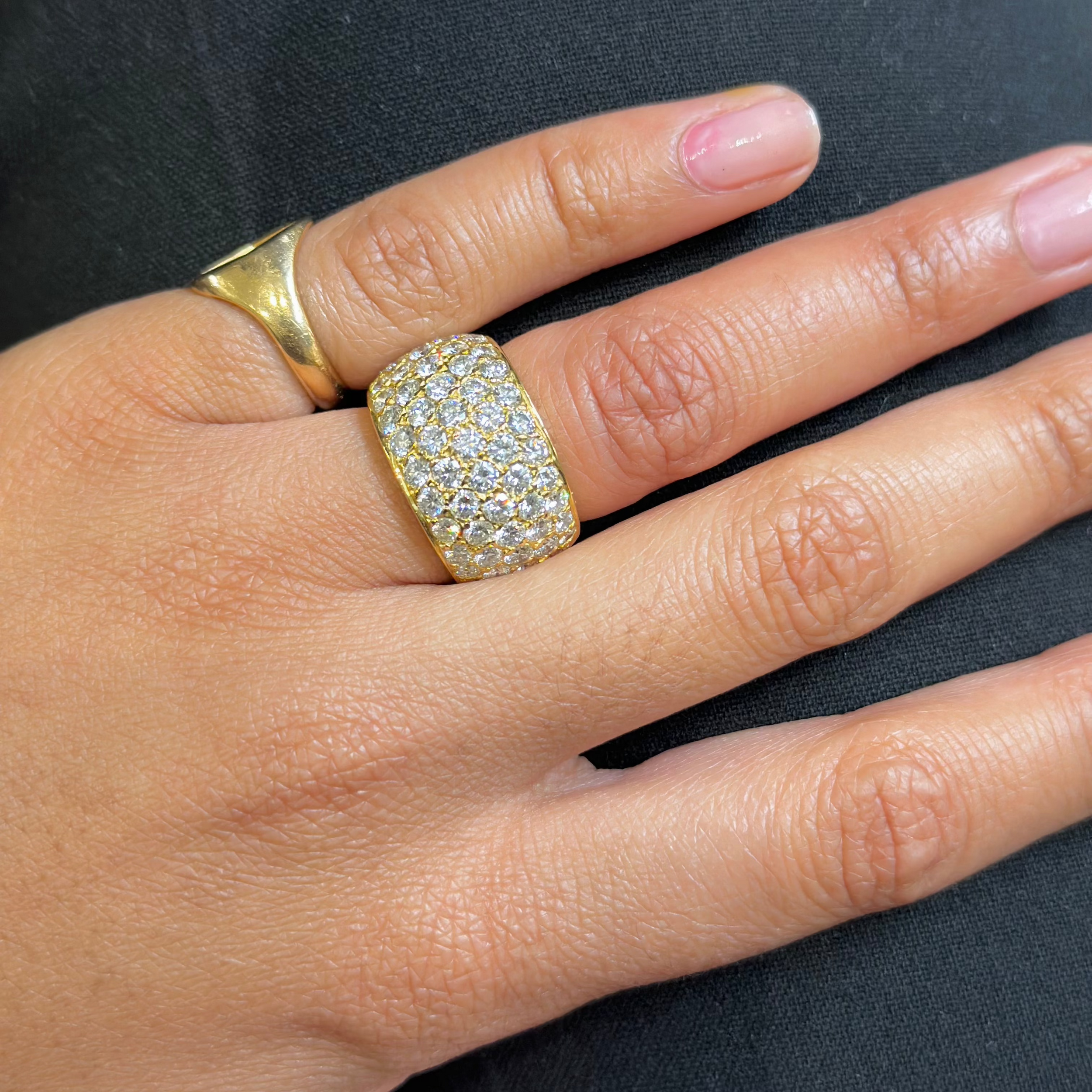 Bandeau ring in yellow gold and diamonds