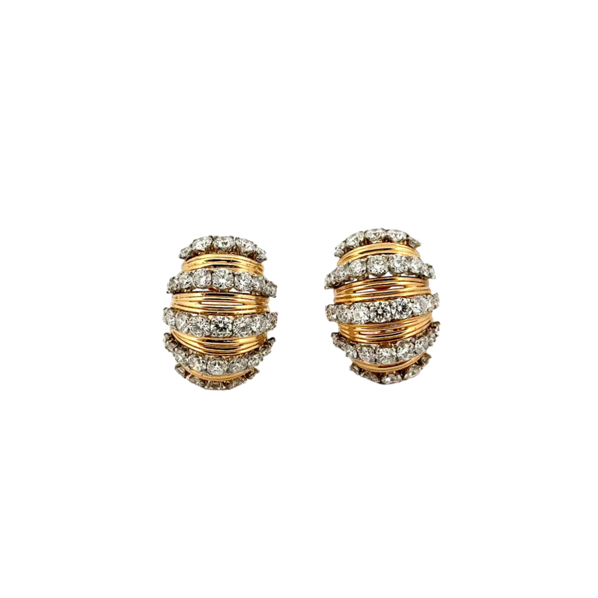 Boucles d'oreilles BOUCHERON en or jaune et diamant