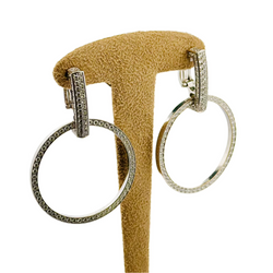 Boucles d'oreilles Créoles BOUCHERON en or blanc et diamants