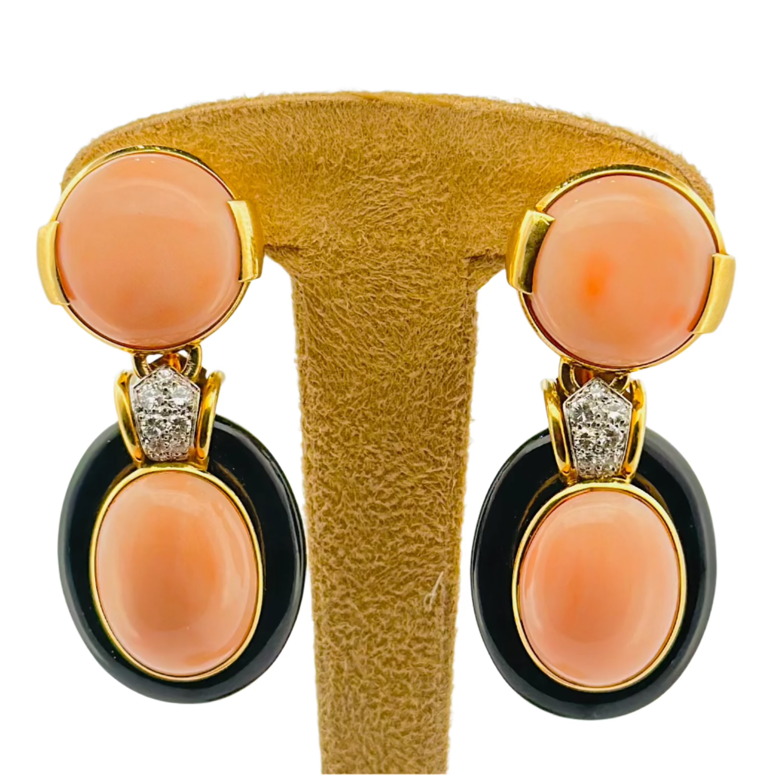 Boucles d'oreilles Clip DAVID WEBB en or jaune, corail, onyx et diamants